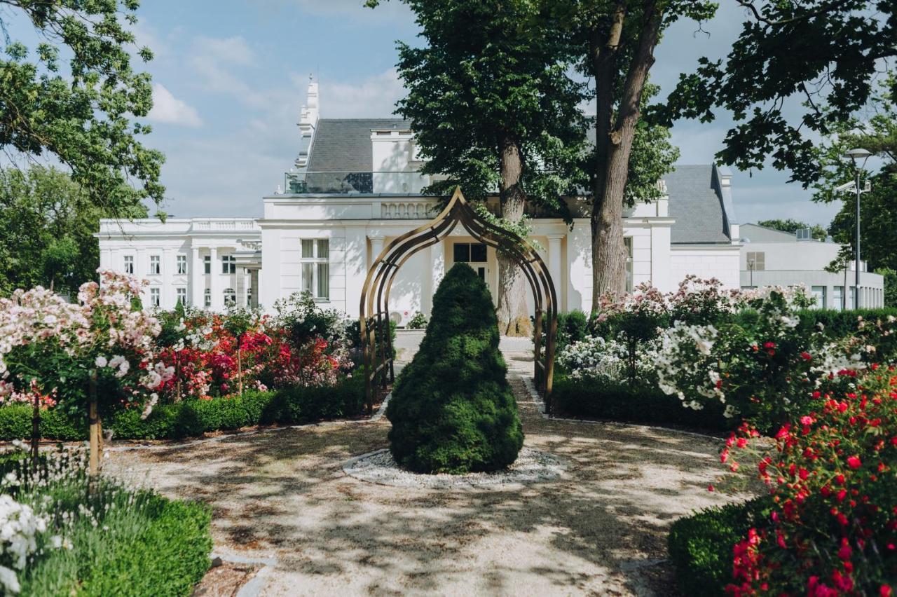 Hotel Palac Romantyczny Turzno Exterior foto